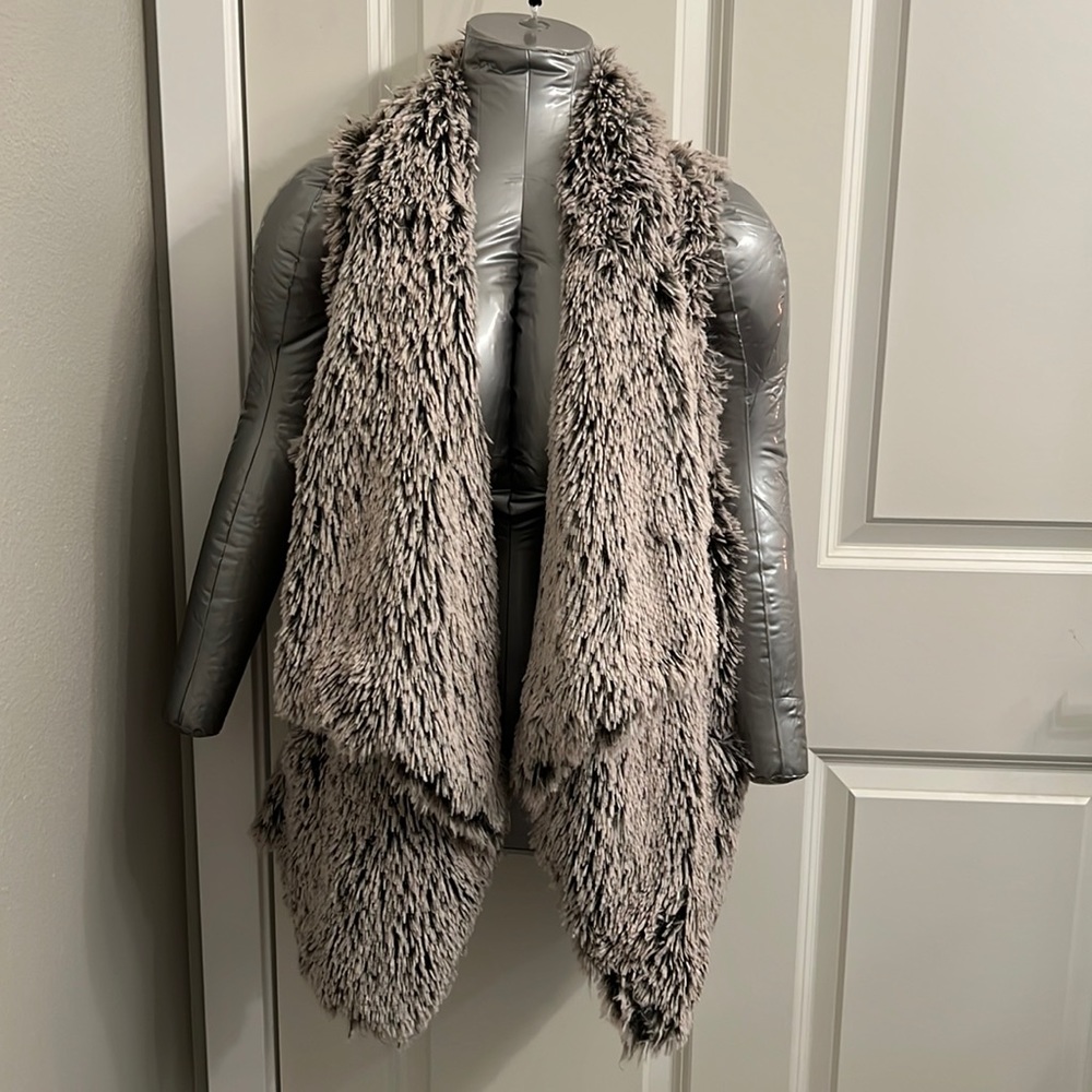 WIT & WISDOM Faux Fur Vest, Size: Small